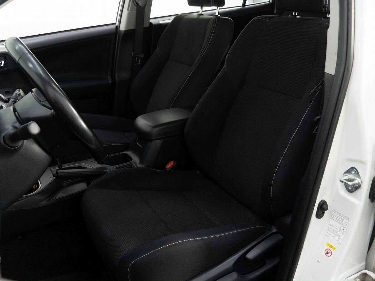 Купить Toyota RAV4, 2018, 46 500 км, фото №9