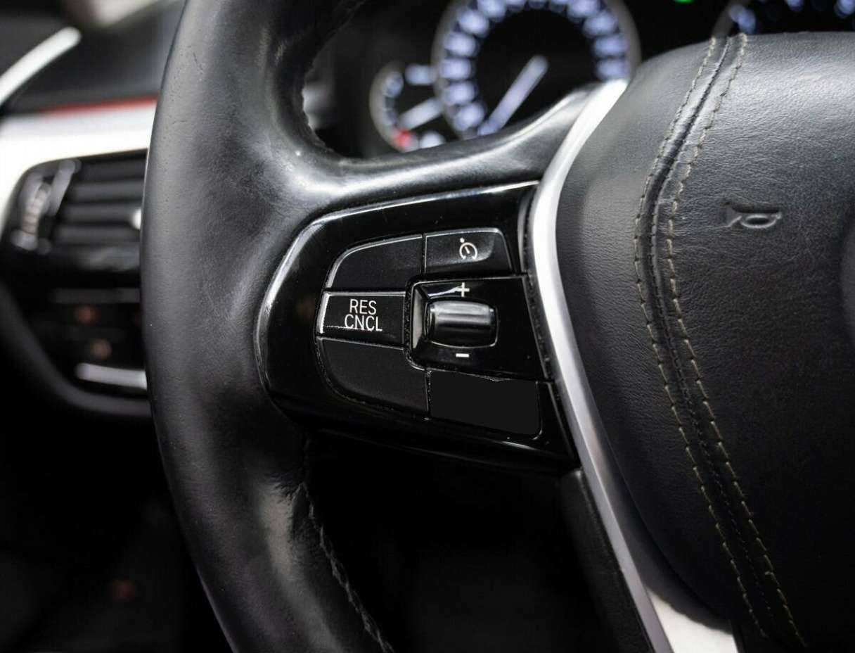 Купить BMW 5 серии 520d, 2018, 165 962 км, фото №24