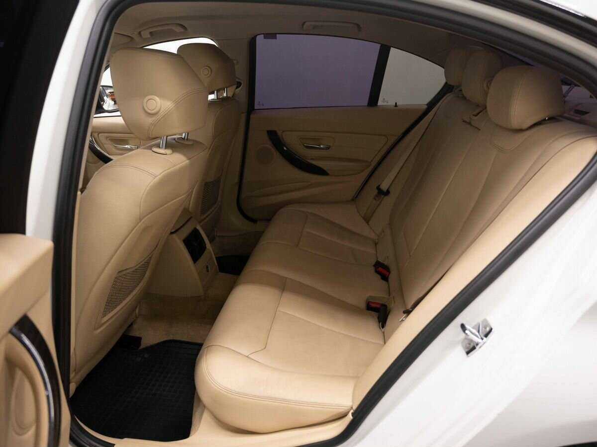 Купить BMW 3 серии 328i, 2012, 220 957 км, фото №9