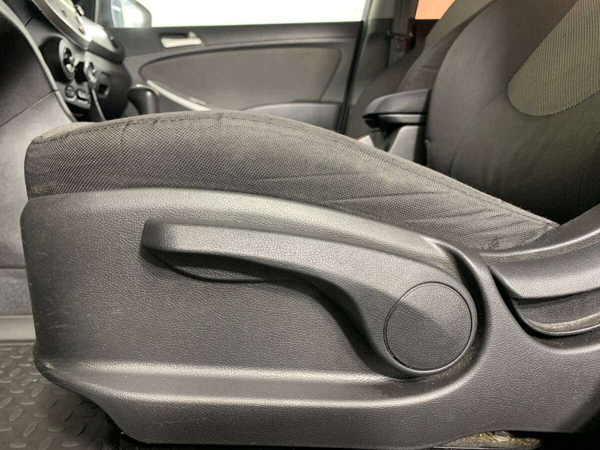 Купить Hyundai Solaris, 2013, 213 324 км, фото №14