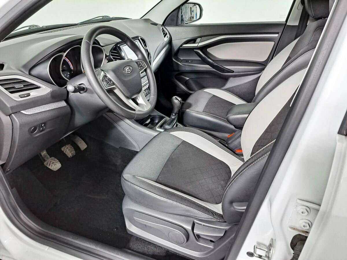 Купить Lada (ВАЗ) Vesta SW Cross, 2019, 78 401 км, фото №14