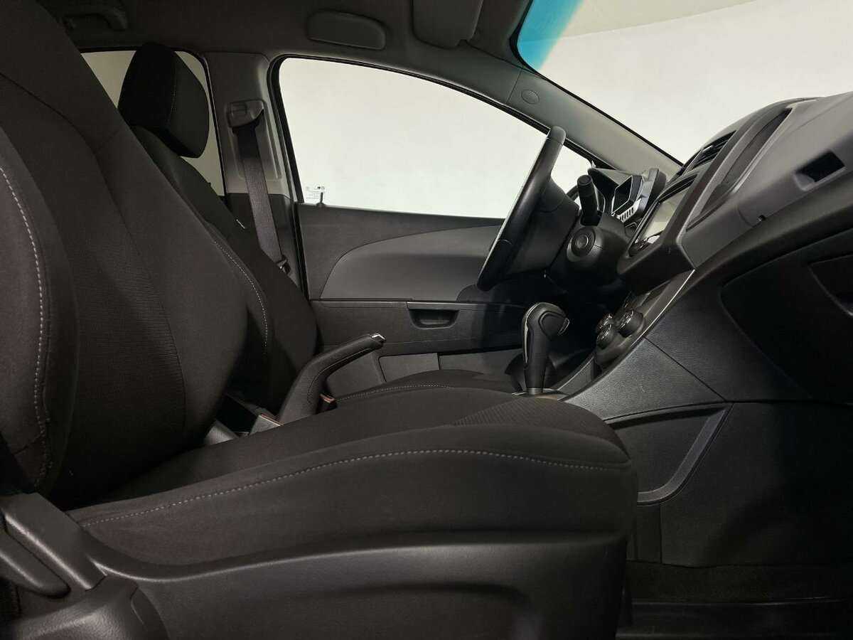 Купить Chevrolet Aveo, 2015, 103 623 км, фото №12