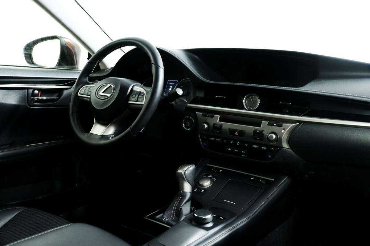 Купить Lexus ES 200, 2016, 109 001 км, фото №9