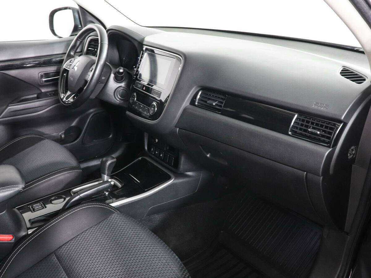 Купить Mitsubishi Outlander, 2018, 99 300 км, фото №10
