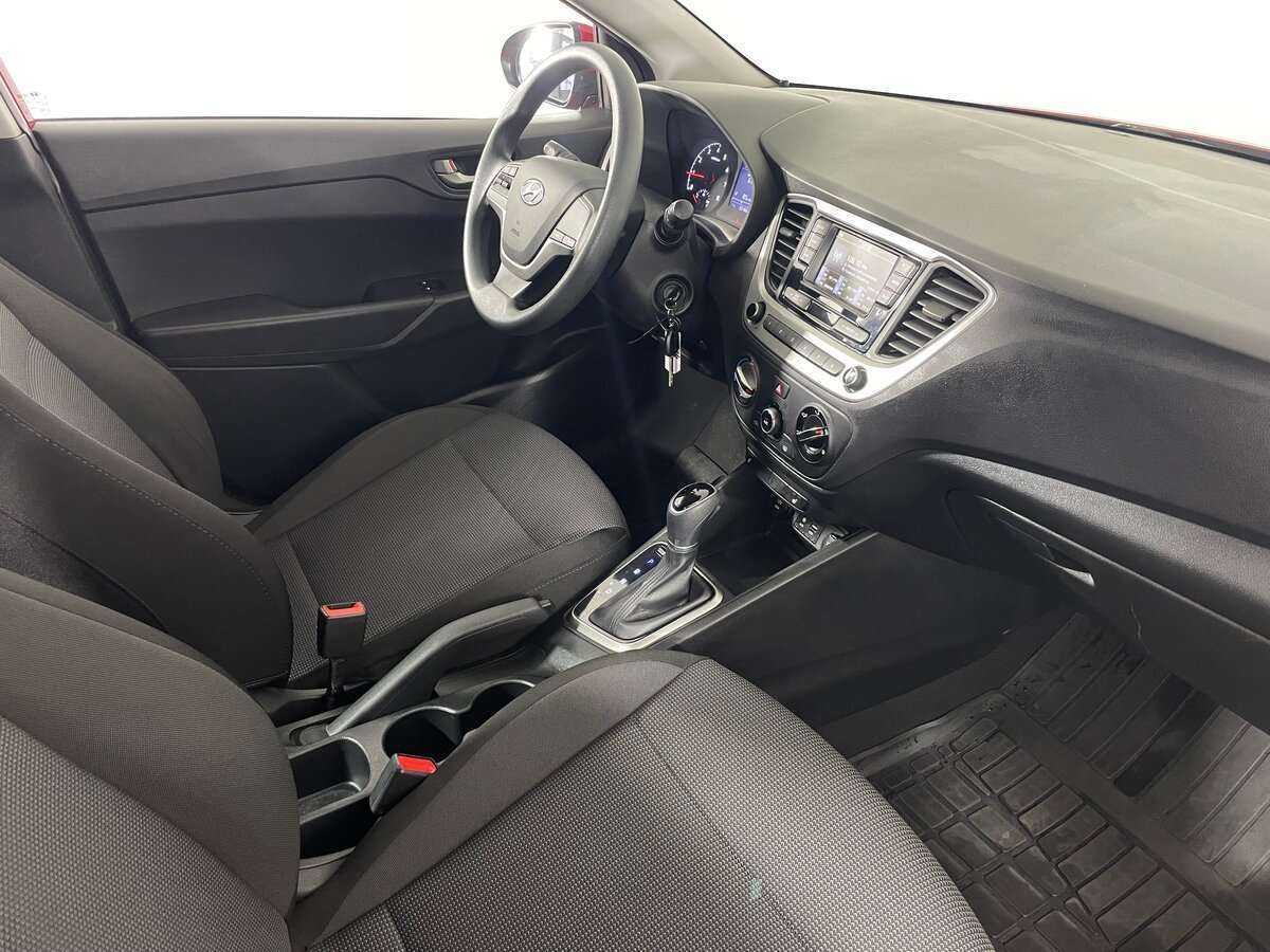 Купить Hyundai Solaris, 2017, 65 000 км, фото №9