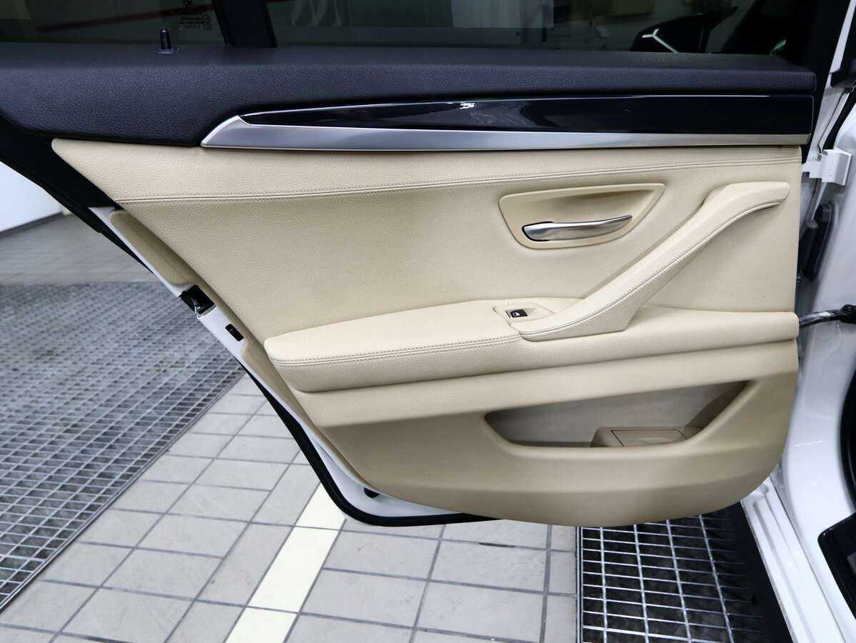 Купить BMW 5 серии 520i, 2012, 170 000 км, фото №11