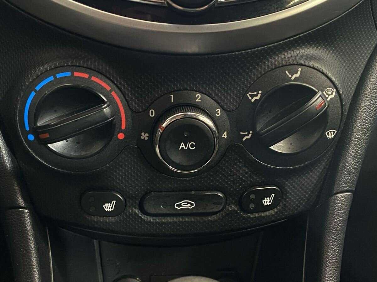 Купить Hyundai Solaris, 2012, 179 089 км, фото №15