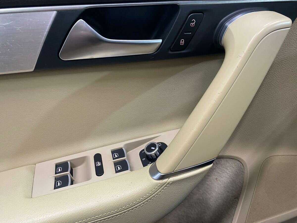 Купить Volkswagen Passat, 2012, 226 864 км, фото №15