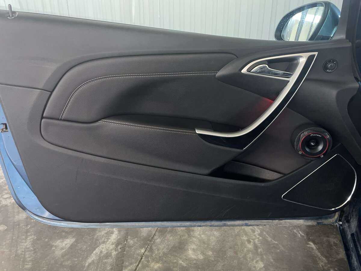 Купить Opel Astra GTC, 2014, 148 770 км, фото №15