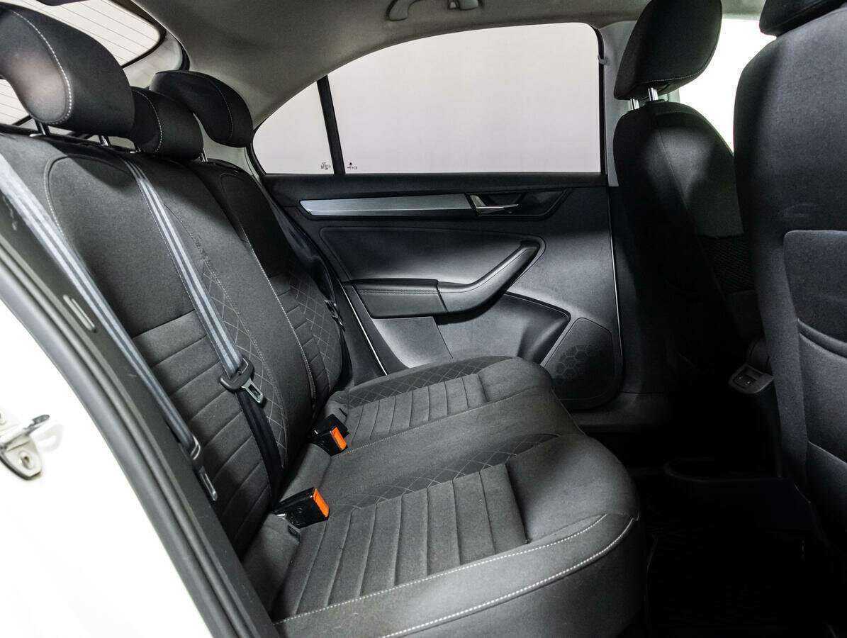 Купить Skoda Rapid, 2017, 220 219 км, фото №12
