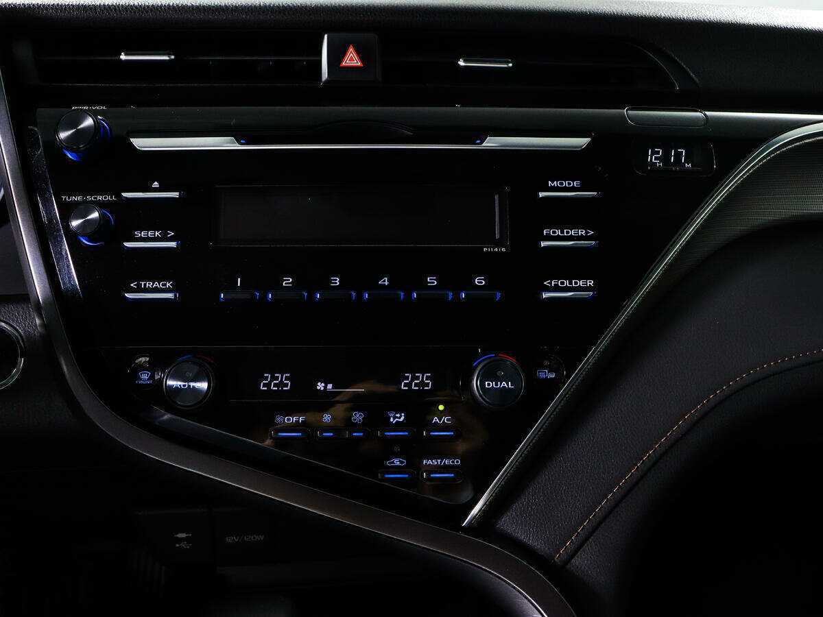 Купить Toyota Camry, 2021, 266 590 км, фото №13
