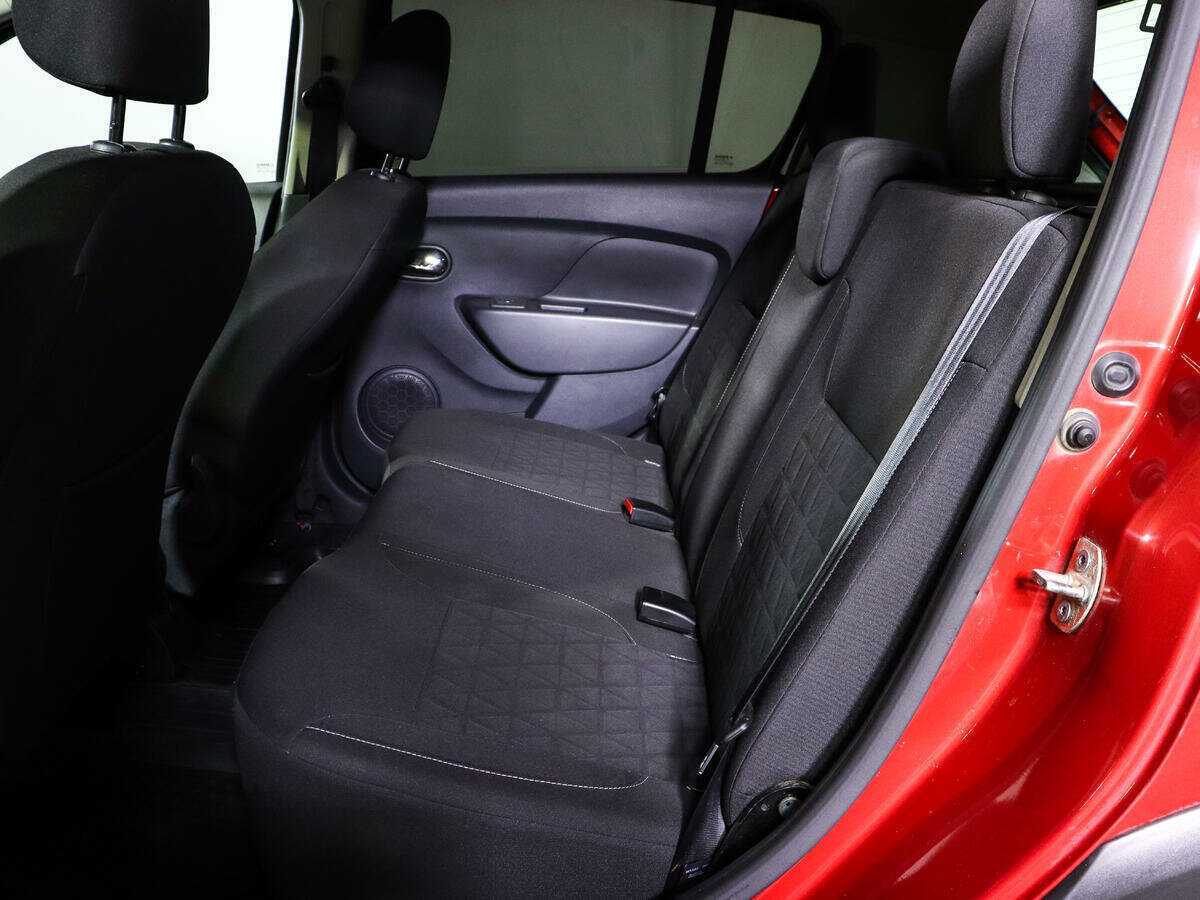 Купить Renault Sandero Stepway, 2016, 66 170 км, фото №10