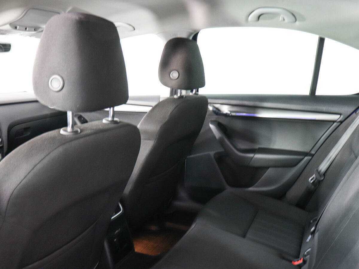 Купить Skoda Octavia, 2018, 168 821 км, фото №12