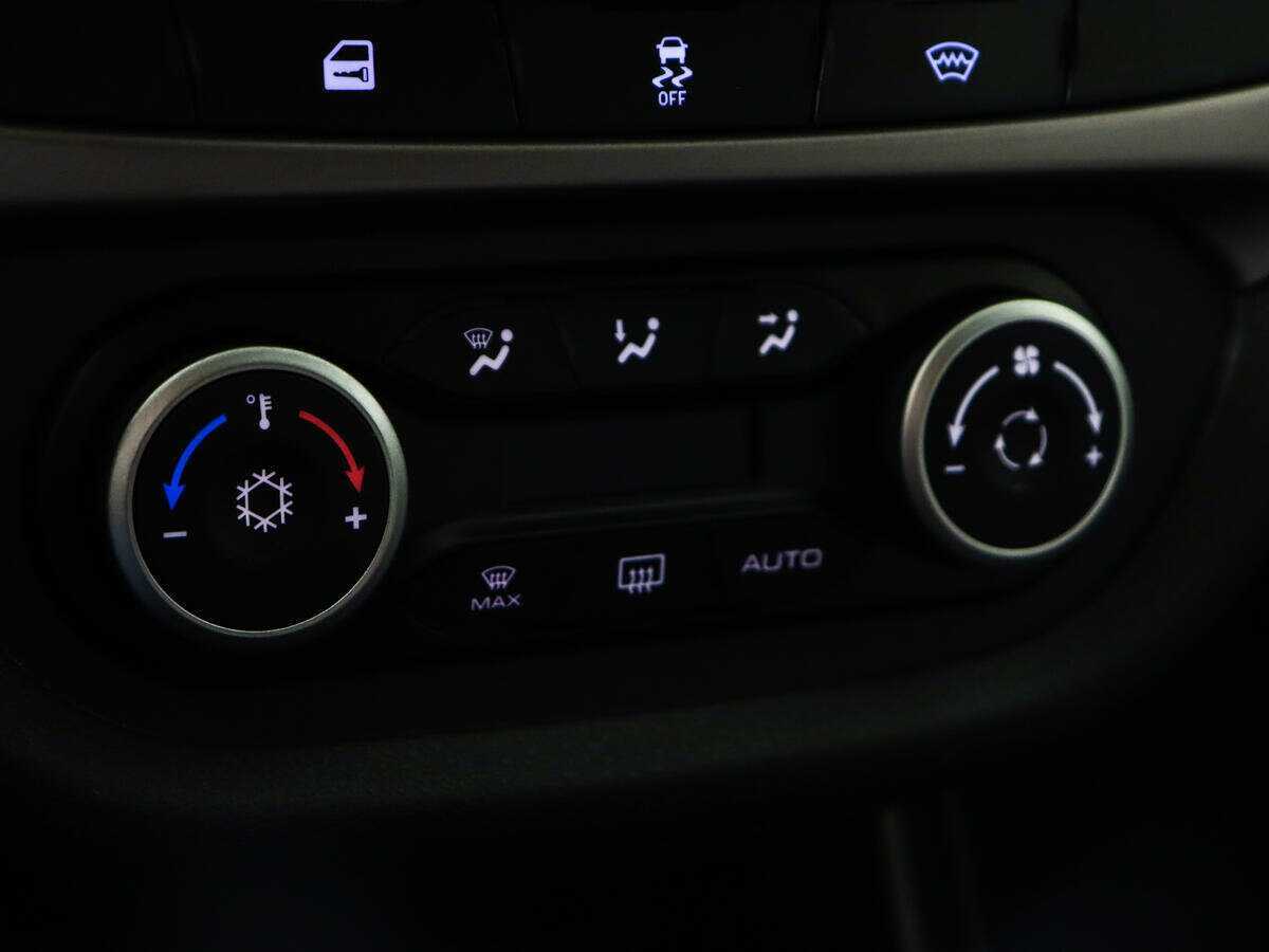 Купить Lada (ВАЗ) Vesta, 2019, 69 328 км, фото №13