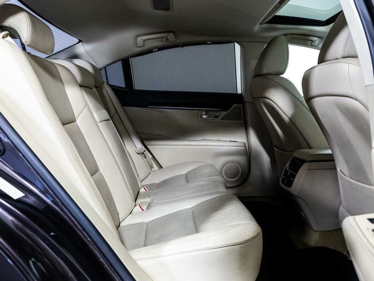 Купить Lexus ES 300h, 2014, 360 841 км, фото №22