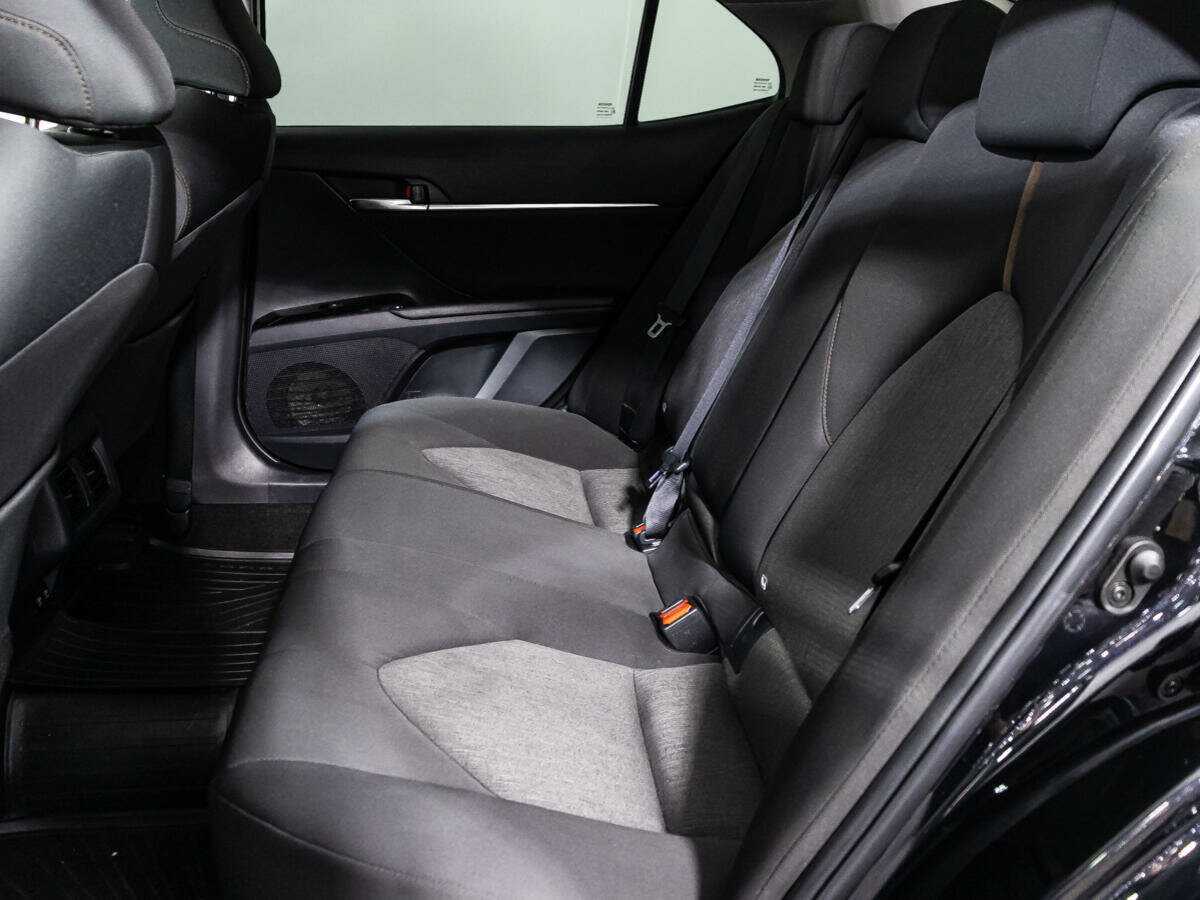 Купить Toyota Camry, 2018, 129 599 км, фото №10