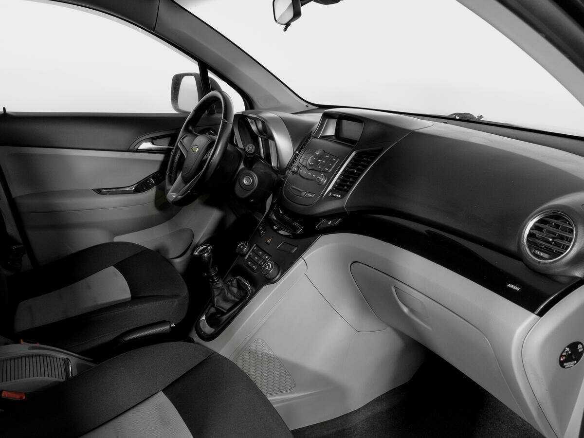 Купить Chevrolet Orlando, 2014, 107 307 км, фото №9