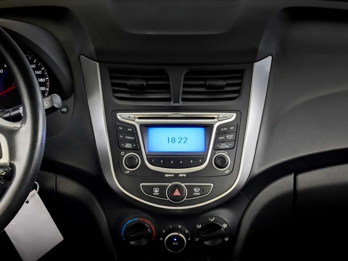 Купить Hyundai Solaris, 2012, 116 845 км, фото №13