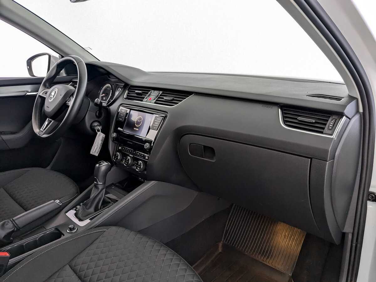Купить Skoda Octavia, 2017, 98 782 км, фото №9
