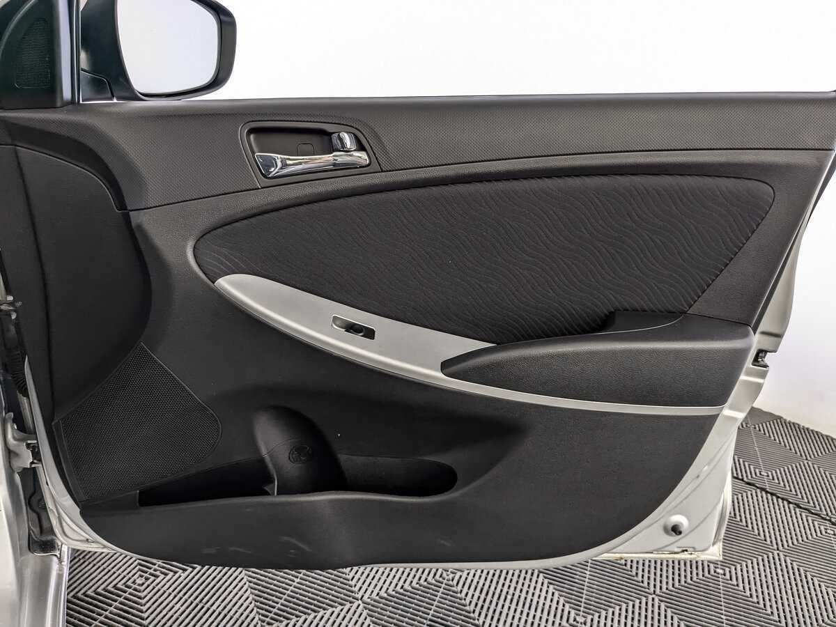 Купить Hyundai Solaris, 2012, 193 166 км, фото №21