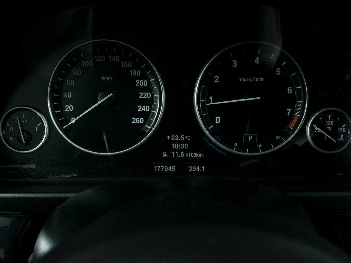 Купить BMW 5 серии 520i, 2013, 177 941 км, фото №9