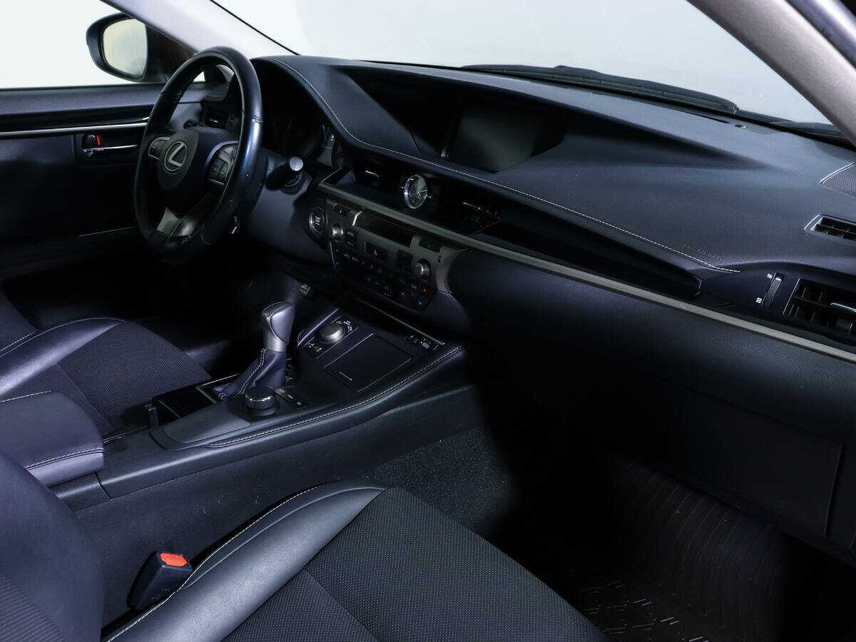 Купить Lexus ES 200, 2016, 123 000 км, фото №9
