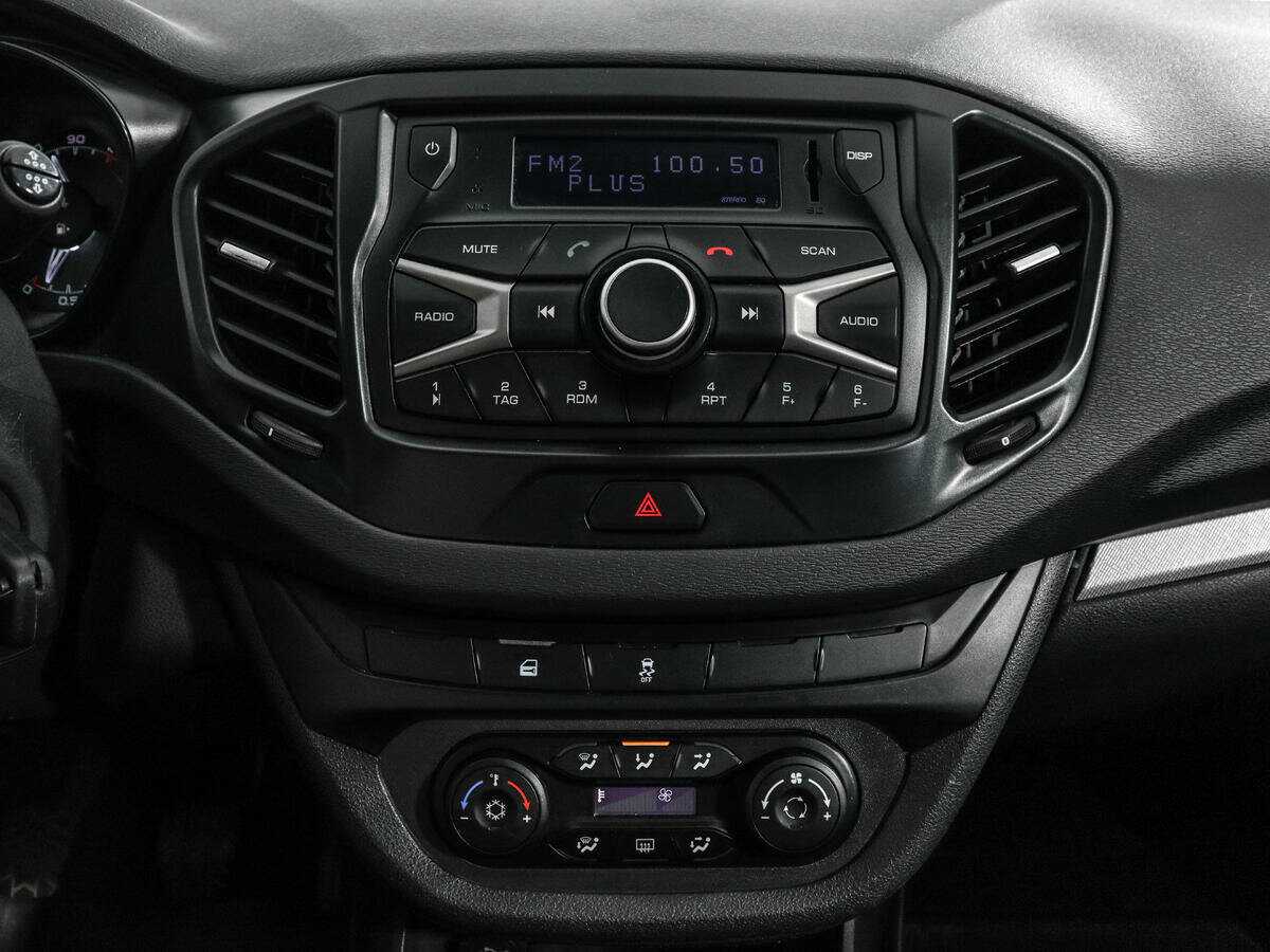 Купить Lada (ВАЗ) Vesta, 2017, 90 377 км, фото №11