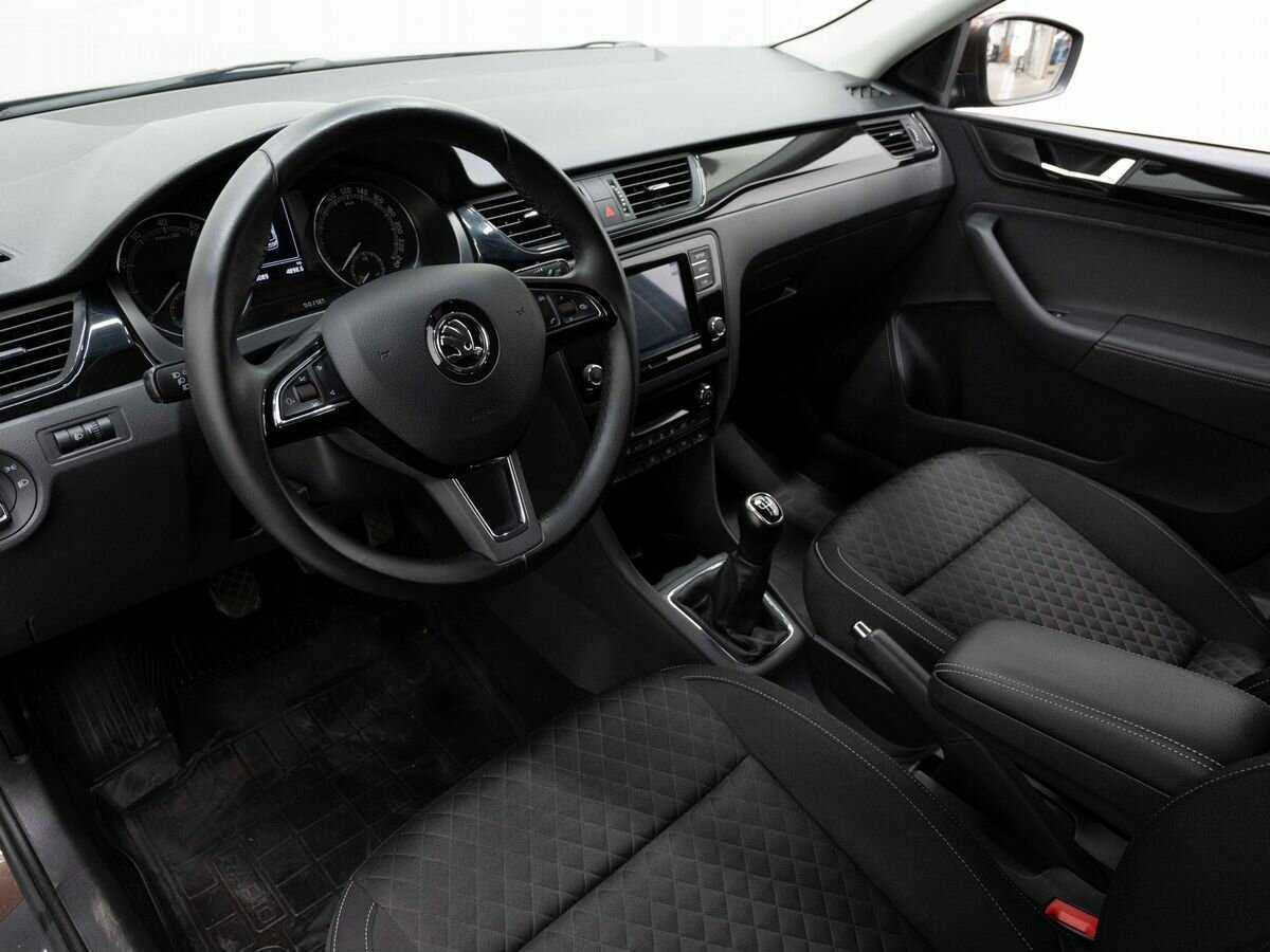 Купить Skoda Rapid, 2018, 98 000 км, фото №9