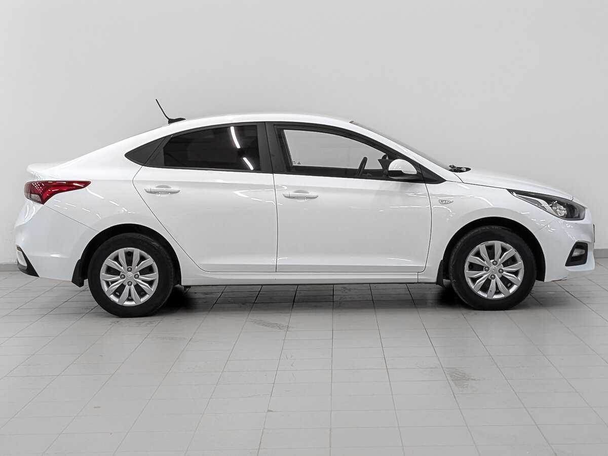 Купить Hyundai Solaris, 2017, 107 457 км, фото №4