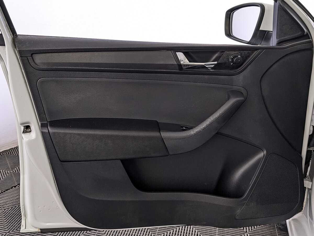 Купить Skoda Rapid, 2017, 195 557 км, фото №18