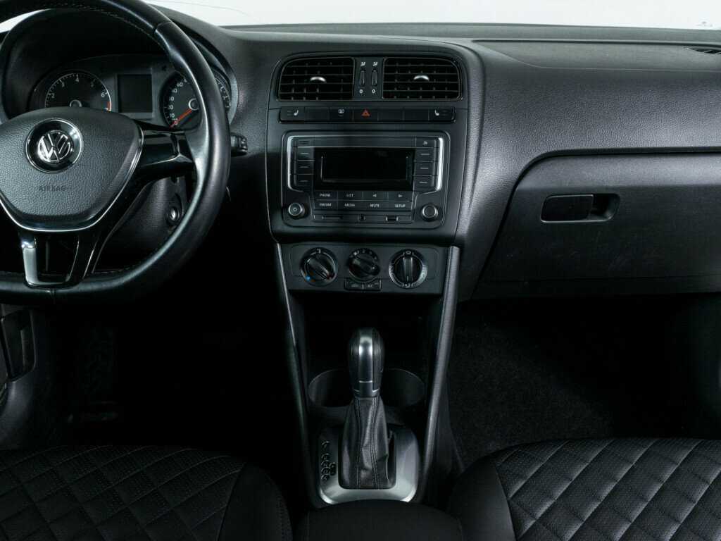 Купить Volkswagen Polo, 2016, 87 000 км, фото №9