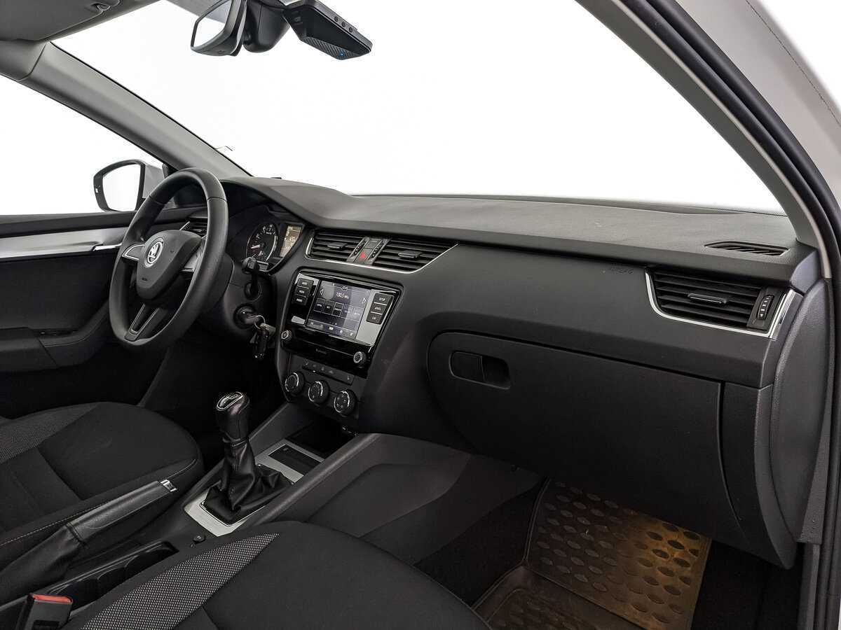 Купить Skoda Octavia, 2017, 66 246 км, фото №10