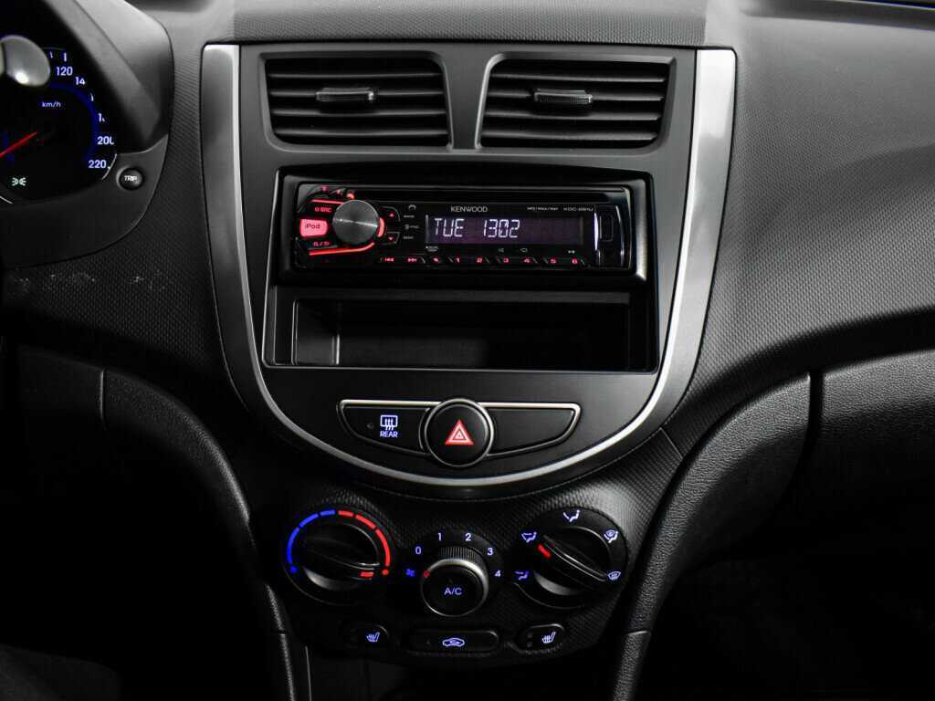 Купить Hyundai Solaris, 2015, 122 022 км, фото №14