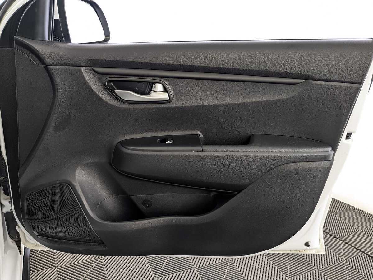 Купить Kia Rio X-Line, 2019, 125 823 км, фото №24