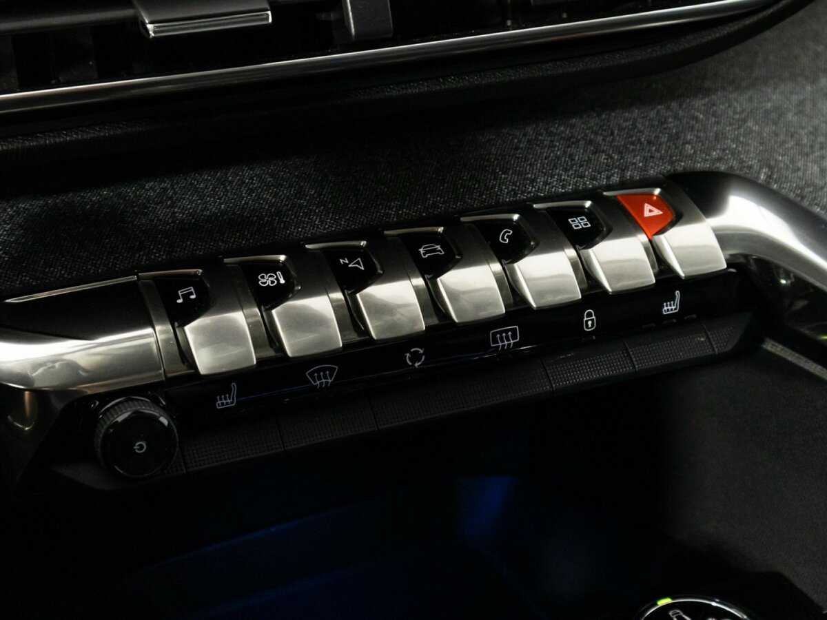 Купить Peugeot 3008, 2017, 70 000 км, фото №18