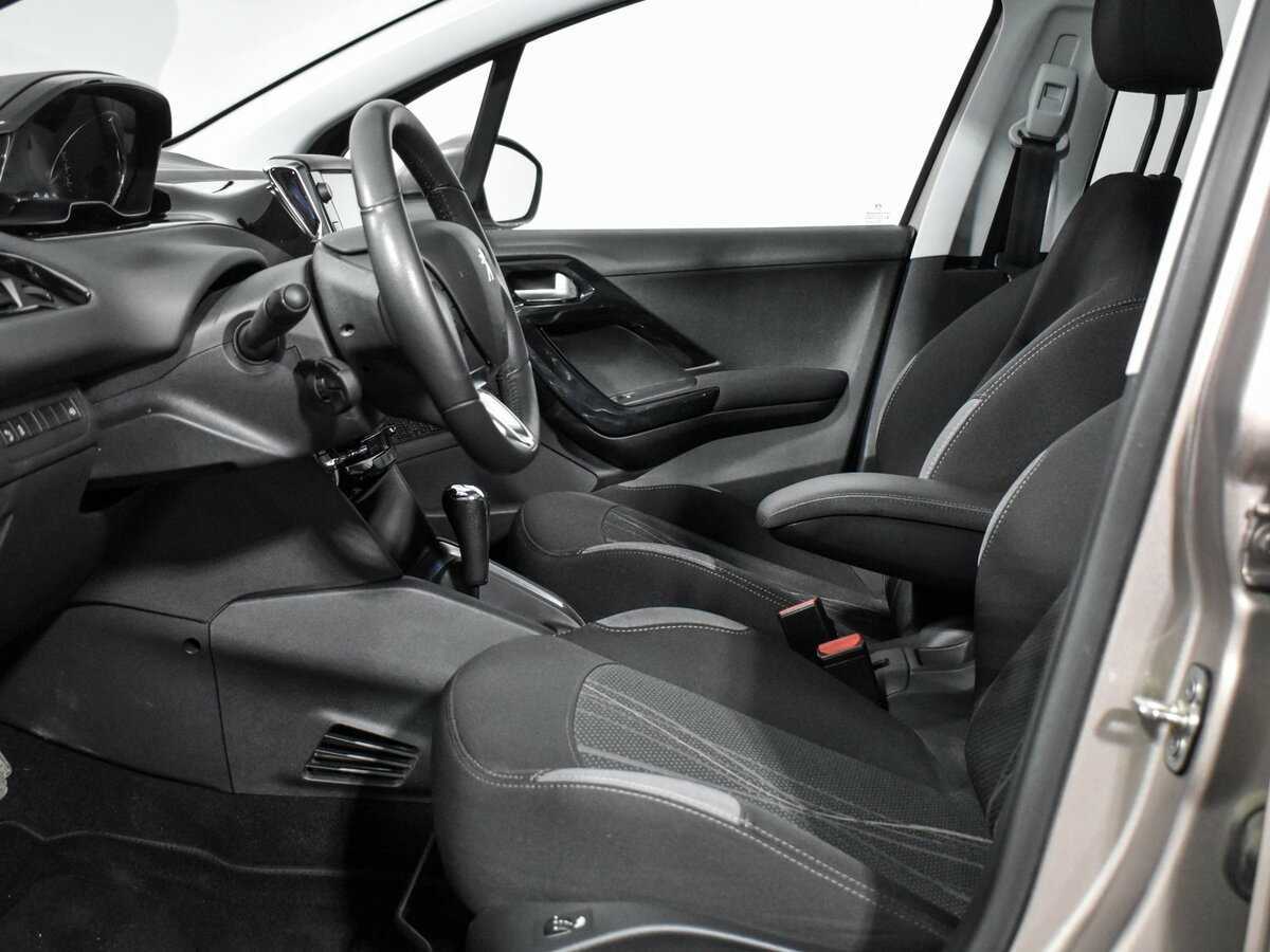 Купить Peugeot 208, 2014, 68 000 км, фото №10