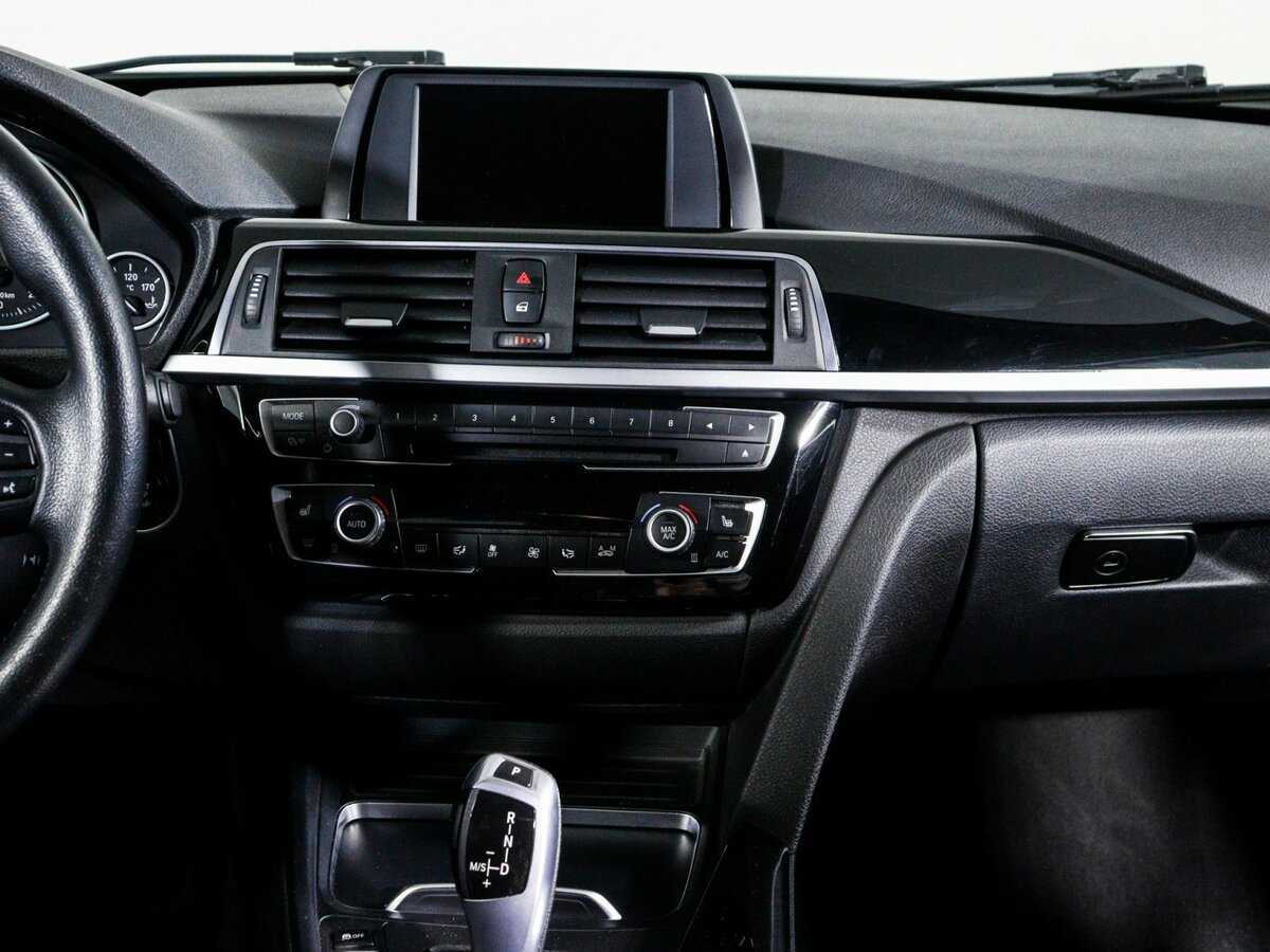 Купить BMW 3 серии 318i, 2015, 141 822 км, фото №11