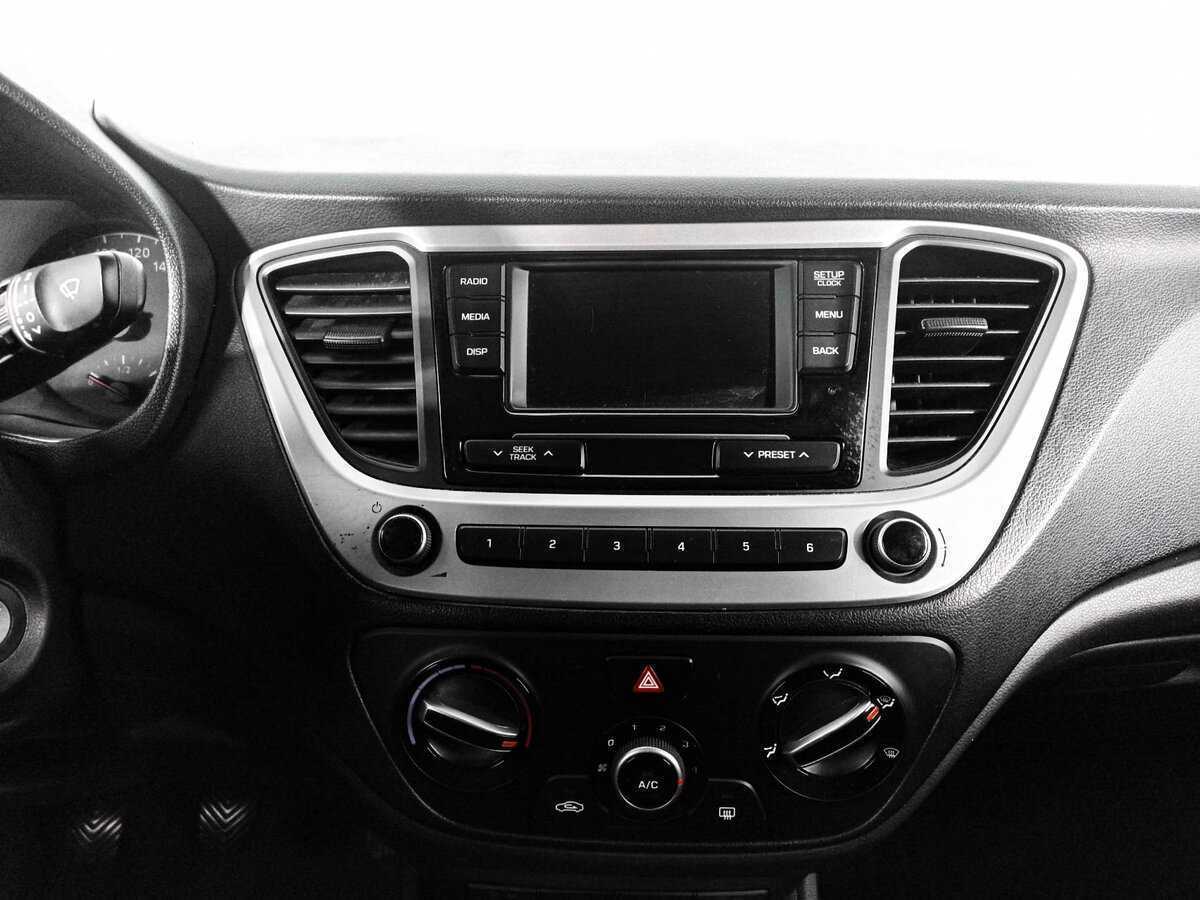 Купить Hyundai Solaris, 2018, 85 577 км, фото №13