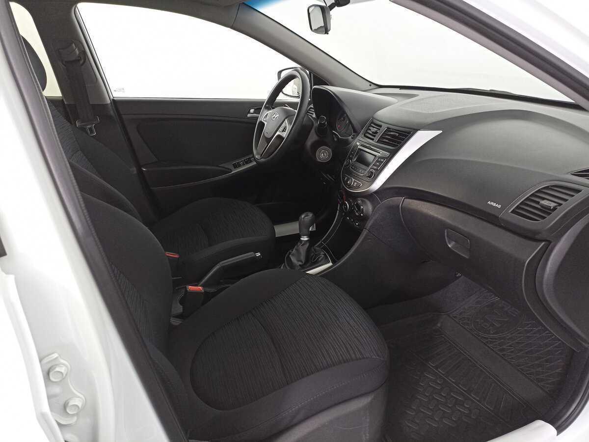 Купить Hyundai Solaris, 2015, 147 002 км, фото №11