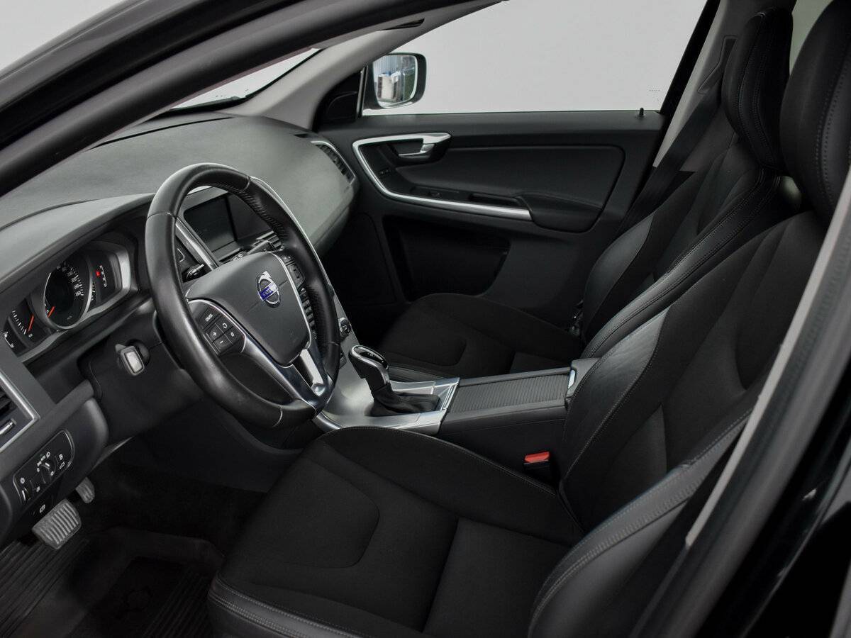 Купить Volvo XC60, 2017, 135 900 км, фото №11