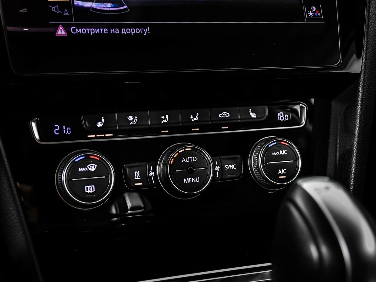 Купить Volkswagen Passat DSG7 B8, 2018, 146 000 км, фото №13