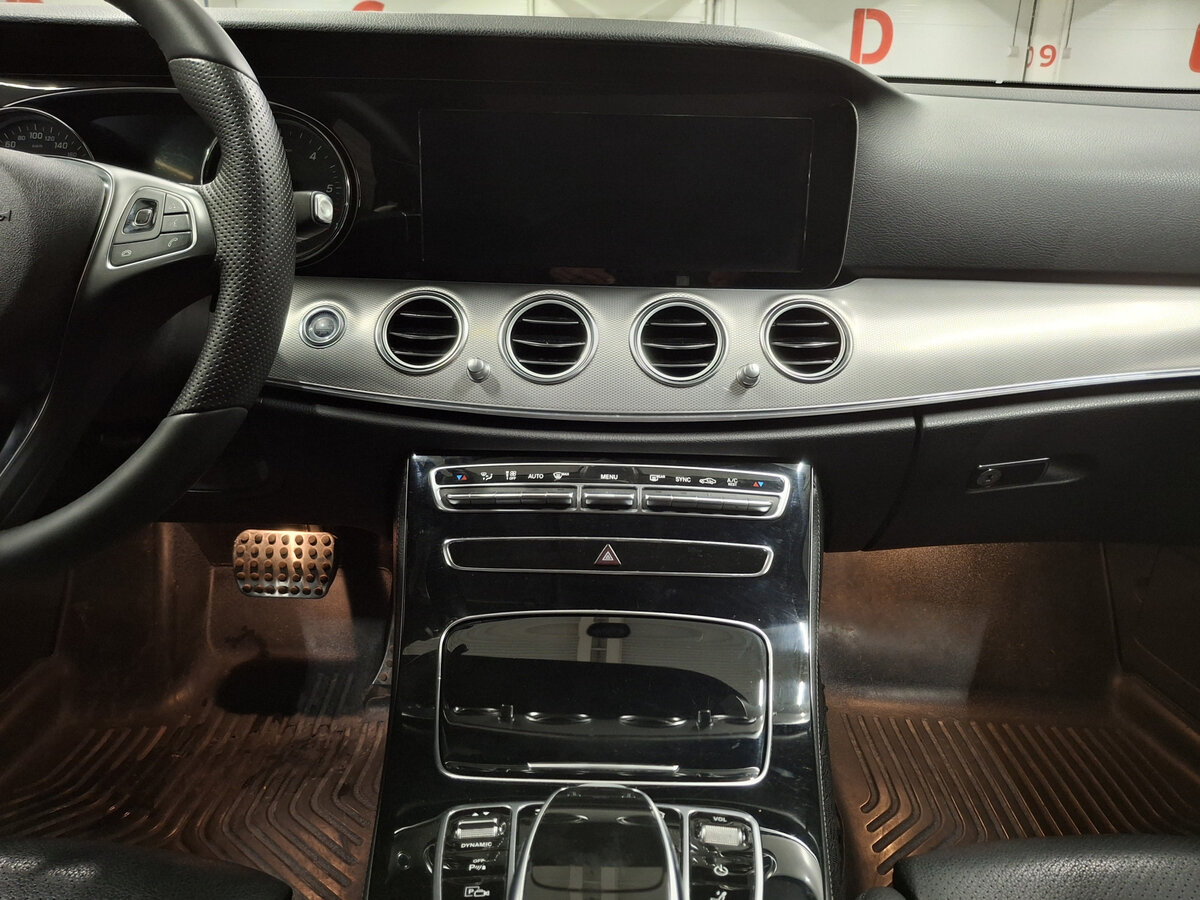 Купить Mercedes-Benz E-Класс 220 d V (W213, S213, C238), 2018, 103 756 км, фото №14