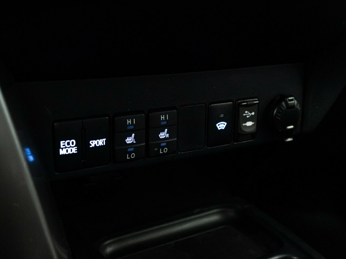 Купить Toyota RAV4 IV (XA40) Рестайлинг, 2015, 76 266 км, фото №16